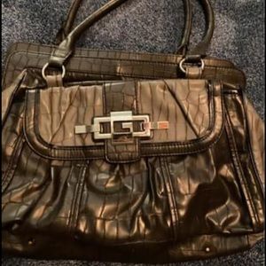Guess purse with matching wallet